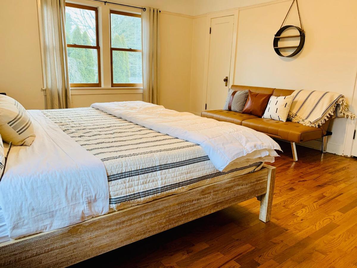 יוג'ין Riverpath Inn מראה חיצוני תמונה
