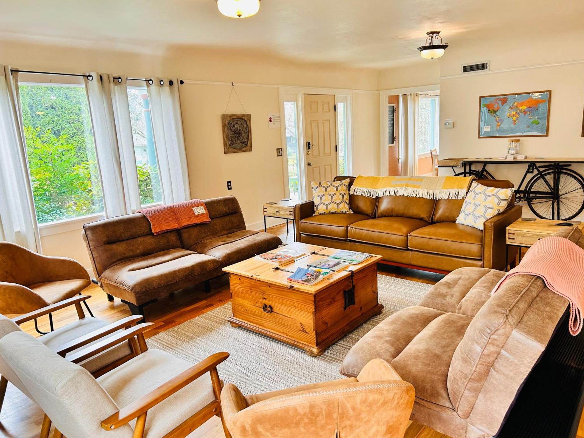 יוג'ין Riverpath Inn מראה חיצוני תמונה
