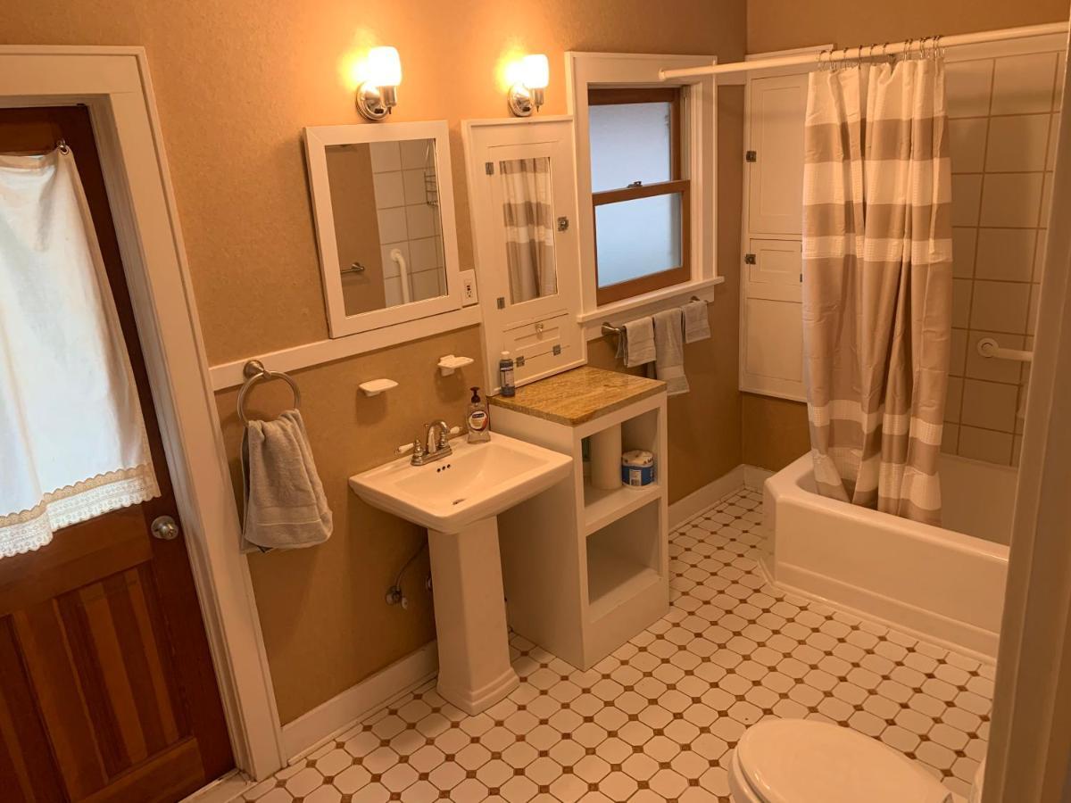 יוג'ין Riverpath Inn מראה חיצוני תמונה