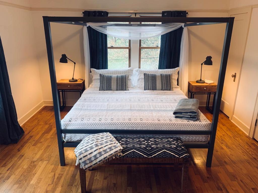 יוג'ין Riverpath Inn מראה חיצוני תמונה