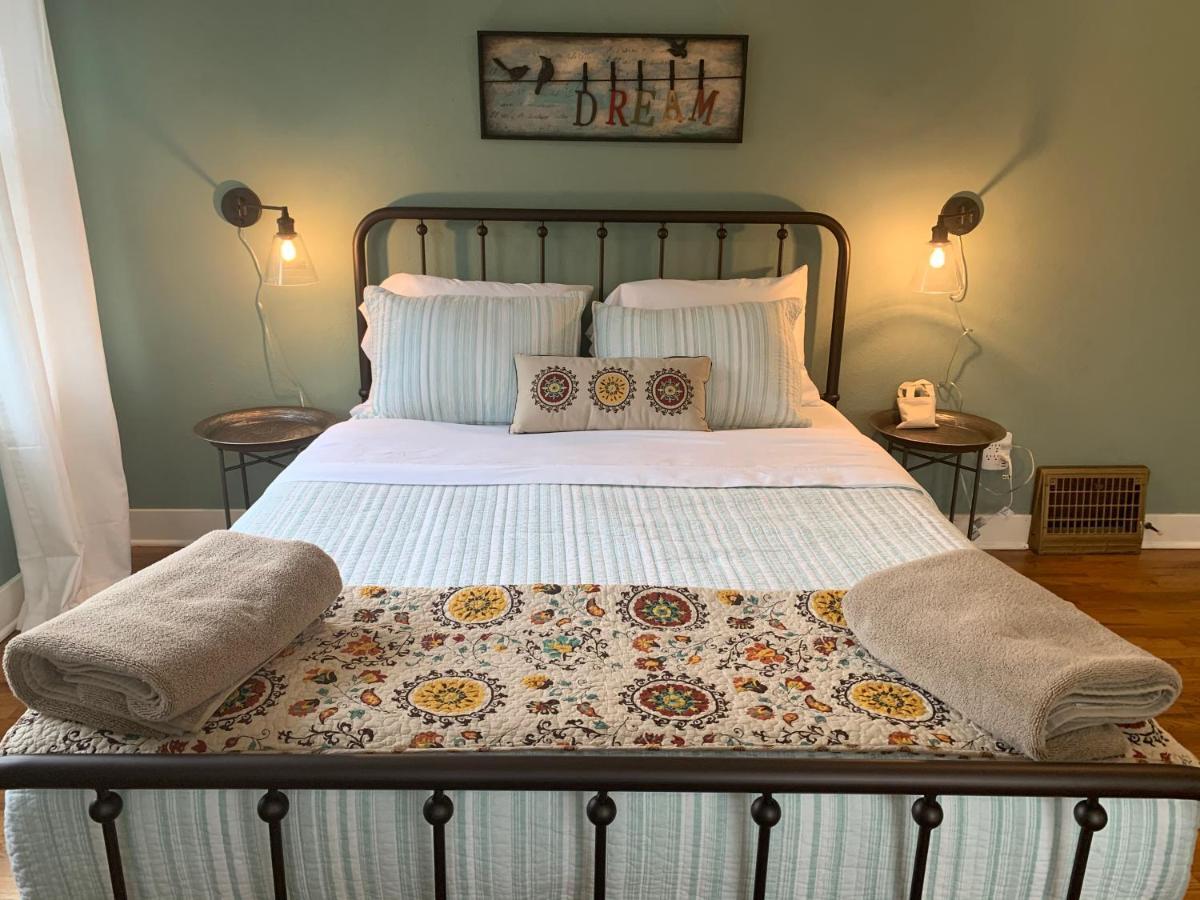 יוג'ין Riverpath Inn מראה חיצוני תמונה